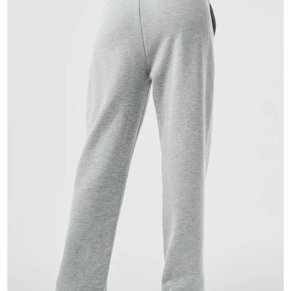 Alo Yoga Accolade Women's straight leg Athletic Heather Gray Sweatpants size L - Picture 3 of 6